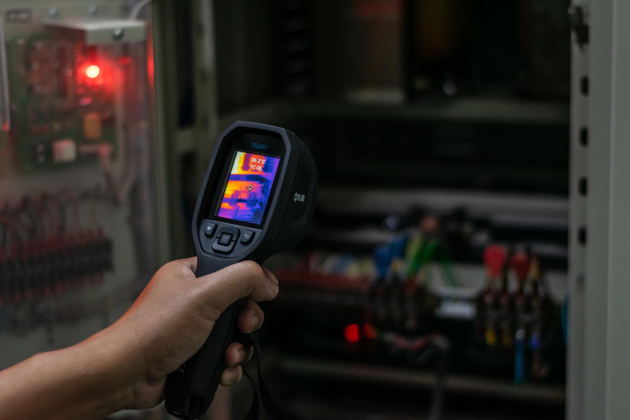 Thermal Imaging Camera for Electrical Inspection